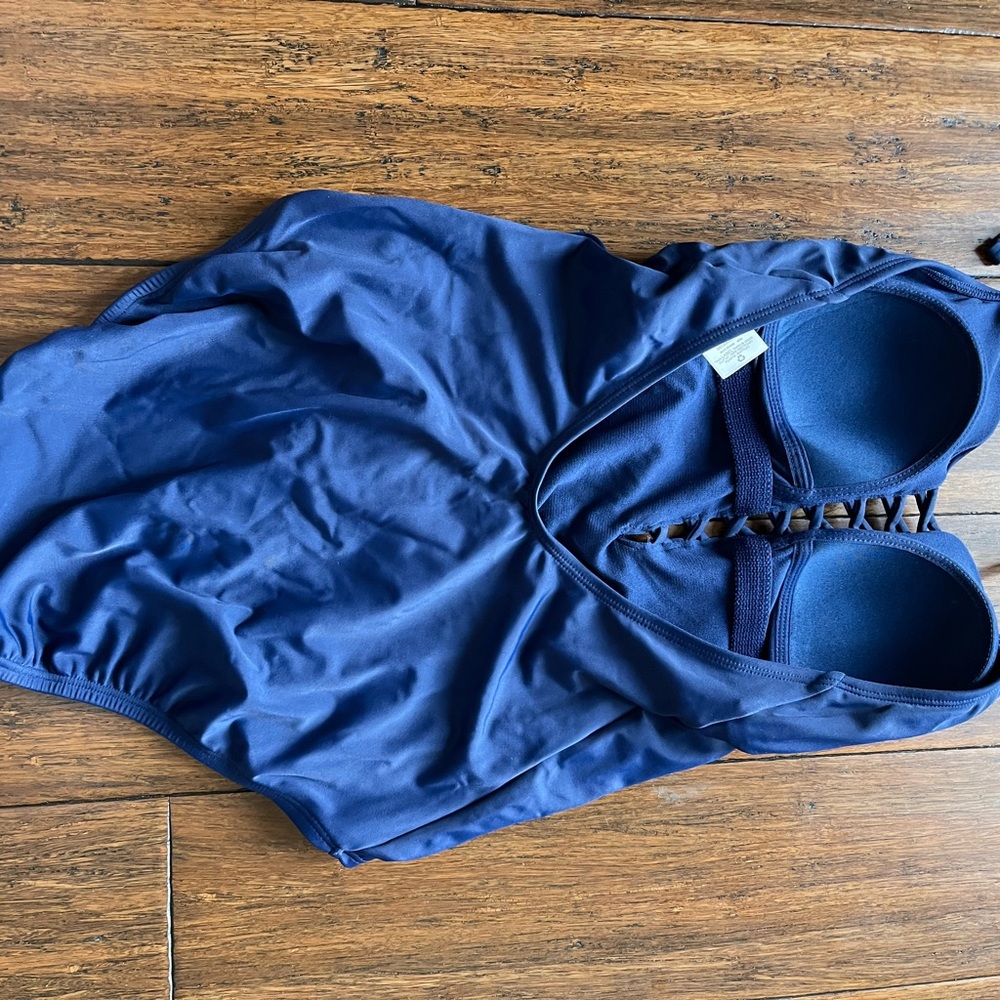 Size med true time one piece.brand new! - Picture 2 of 3